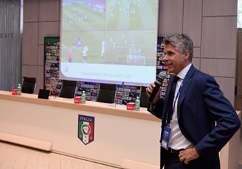 Rosetti: “Buon inizio per il VAR”. Scarica la presentazione illustrata nei ritiri di Serie A