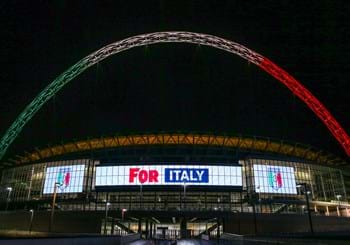 Wembley celebra il 10° anniversario e si illumina con il tricolore. Storico l’esordio con la U21 azzurra