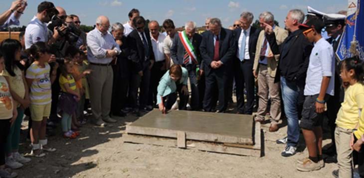 (Video) La prima pietra della palestra di San Possidonio