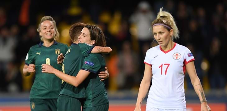 Lavorare nel calcio femminile: disponibile la tesi di Elisabet Spina al corso per Ds