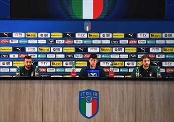 La prima volta di Bastoni, Locatelli e Caputo: “Indossare questa maglia è il sogno di tutti”