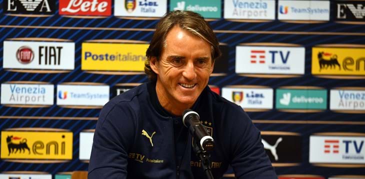 Azzurri a Danzica per affrontare la Polonia. Mancini: “L’Italia migliora gara dopo gara”