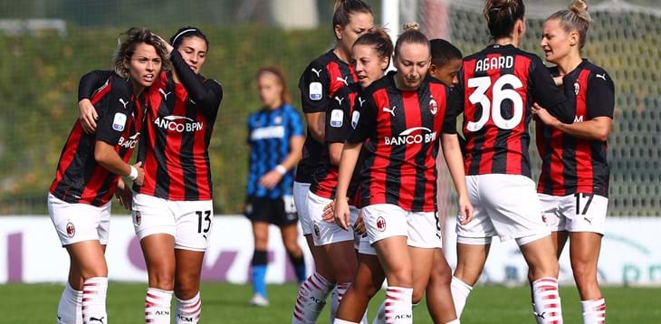 La 7ª giornata si apre con Napoli-Milan e Roma-Fiorentina. Domenica lo scontro al vertice Juventus-Sassuolo