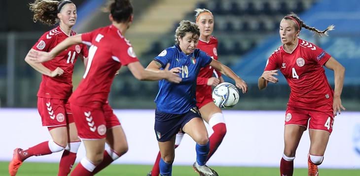 La qualificazione diretta a Euro 2022 passa dal match con la Danimarca. Bertolini convoca 31 Azzurre