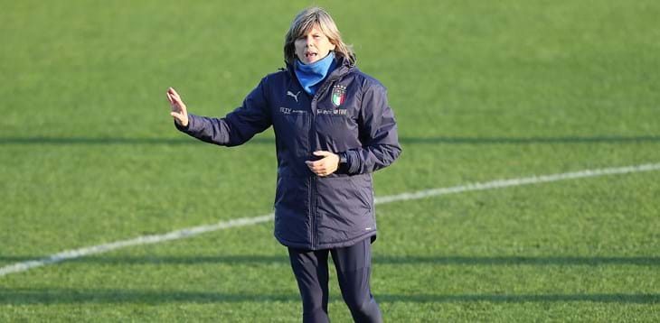Con la Danimarca è la gara chiave per la corsa all’Europeo. Bertolini: “Niente calcoli, in campo per vincere”