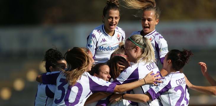 Riflettori puntati sugli anticipi Milan-Fiorentina e Napoli-Juve. Domenica in campo Sassuolo, Inter e Roma