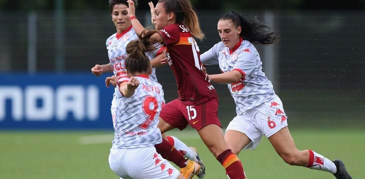 Juve-Roma dà il via alla 10ª giornata. Domenica lo scontro diretto Milan-Sassuolo e il derby Empoli-Fiorentina