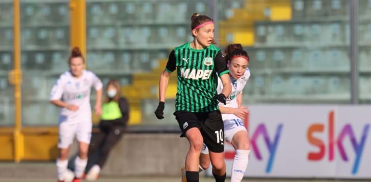 Il Milan vince in casa del Verona e aggancia la Juve, 3-0 del Sassuolo, altro ko per la Pink Bari