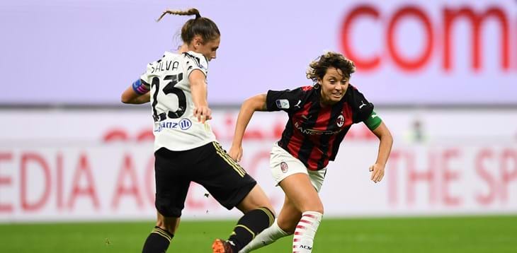 Hellas Verona e Roma inaugurano la 15ª giornata. Domenica alle 12.30 la sfida al vertice tra Juve e Milan