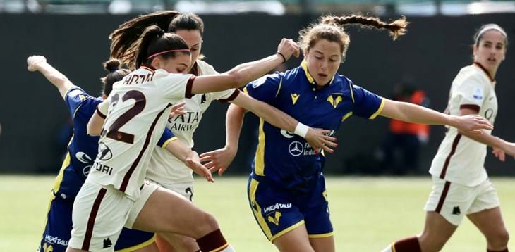 La Roma cade col Verona, 0-0 tra Florentia e San Marino, attesa per Juve-Milan