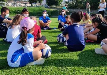Al via in Calabria il progetto Playmakers per incoraggiare le bambine al calcio