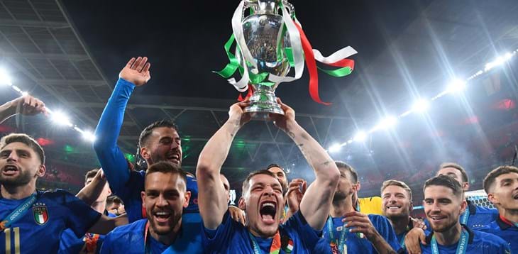 L’Italia sul tetto d’Europa: nel nuovo Notiziario analisi, foto, dati e aneddoti sul trionfo azzurro