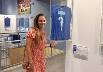 Alia Guagni at the Football Museum, come see her Italy shirt