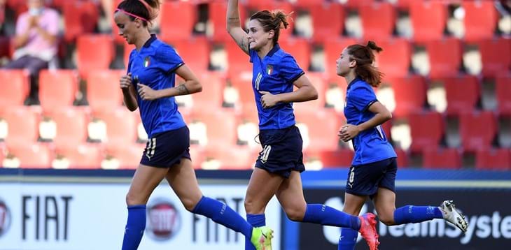 Qualificazioni mondiali: l’Italia parte forte, Girelli e Giacinti regalano alle Azzurre i primi tre punti