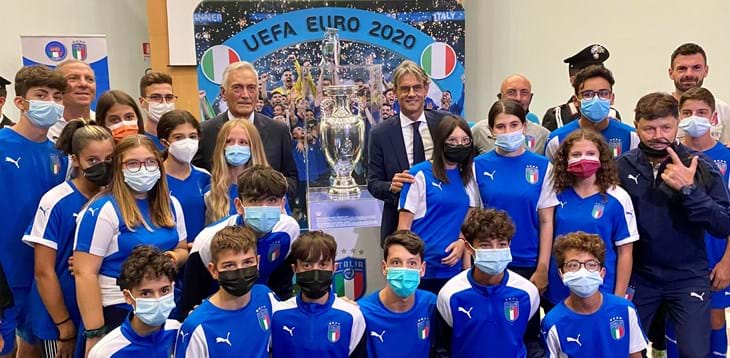Gravina in Calabria con la Coppa dell’Europeo: “Subito progetti su giovani e infrastrutture”