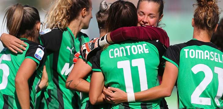 Il Sassuolo centra la sesta vittoria e torna in vetta con la Juventus, 1-1 tra Milan e Roma