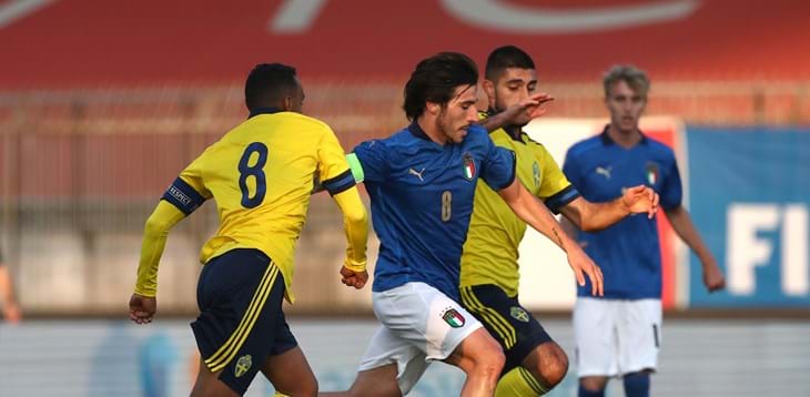 Qualificazioni europee. Italia in vantaggio con un gol di Lucca, la Svezia pareggia in pieno recupero