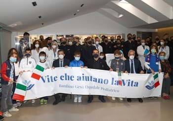 Gli Azzurri al “Bambino Gesù”. Gravina: “Vicinanza e affetto a chi soffre, sono loro a darci forza e coraggio”