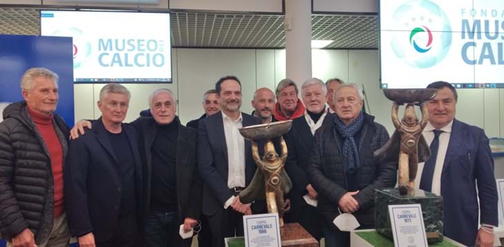 Il Museo del Calcio dona alla Fiorentina due Coppa Carnevale del Torneo di Viareggio