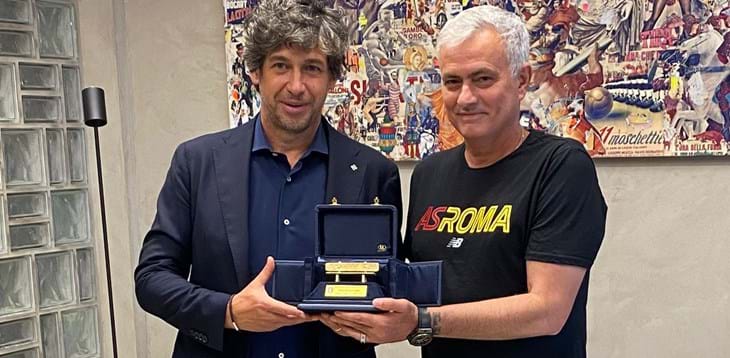 Consegnata a Mourinho la Panchina d’oro per la Serie A 2009/2010, quella dell’anno del ‘Triplete’