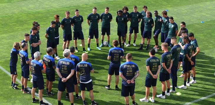 Iniziato a Coverciano il raduno dei calciatori di interesse nazionale. Seduta di allenamento per il primo gruppo