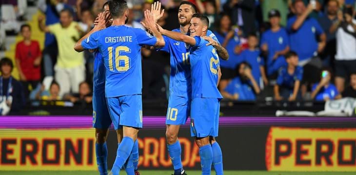 È un’Italia giovane e bella, gli Azzurri superano l’Ungheria con i gol di Barella e Pellegrini