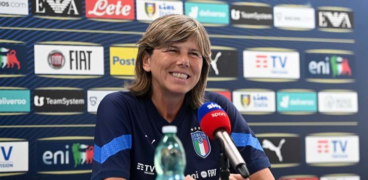 Azzurre, con la Spagna l’ultimo test prima della partenza per l’Inghilterra. Bertolini: “Siamo pronte”