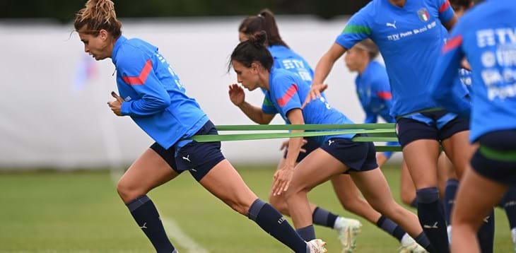 Euro 2022, ultimo sprint prima dell’esordio con la Francia. Girelli e Di Guglielmo: “Siamo pronte”