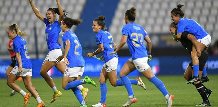 Italia-Romania 2-0: il match e la festa delle Azzurre visti dalla Vivo Azzurro Cam - Video