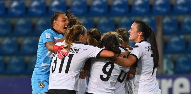 Il derby del Tardini lo vince 2-1 il Parma, Benoit firma il primo storico successo delle gialloblù