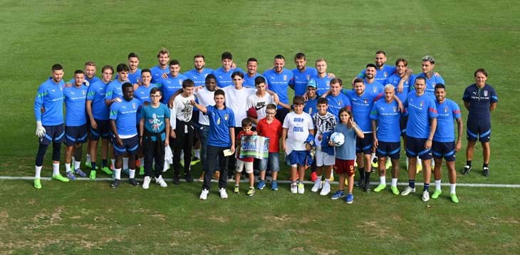 Un giorno insieme agli Azzurri: la visita dei piccoli pazienti dell’Ospedale Pediatrico Bambino Gesù