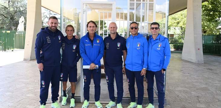 Una delegazione degli Azzurri visita la riproduzione della cella di Nelson Mandela a Firenze