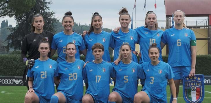 Lunedì al 'Tre Fontane' di Roma il test contro l'Inghilterra in diretta su figc.it. L'appello delle Azzurrine: