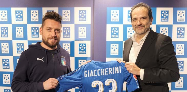 Giaccherini dona la sua maglia di Euro2016: “Orgoglioso di far parte della famiglia azzurra del Museo”