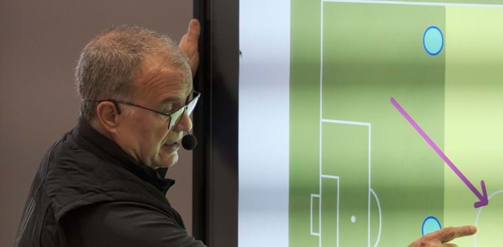 Marcelo Bielsa a Coverciano: “L’Italia è un punto di riferimento per il calcio mondiale”