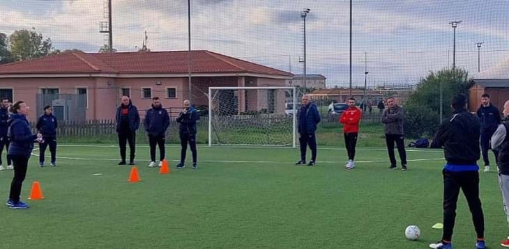 Corso maestri di calcio a scuole e incontri online sulla tutela dei minori: le attività SGS
