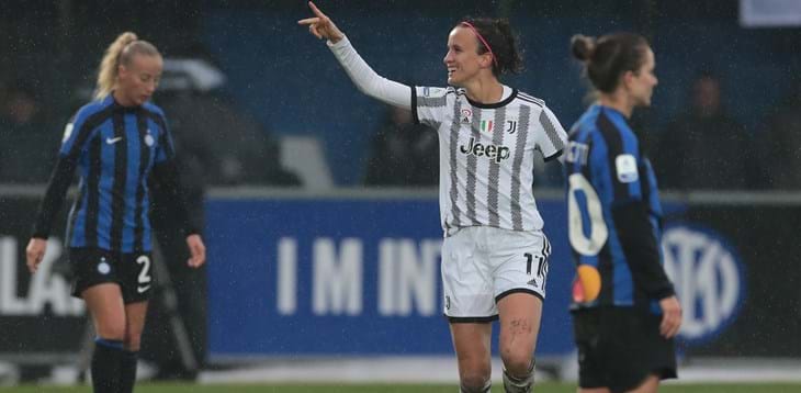La Juventus affronta l’Inter con l’obiettivo di avvicinarsi alla vetta. Sfida salvezza tra Sampdoria e Como