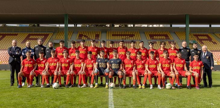 Inizia la lunga corsa verso la finale: spicca il derby calabrese tra Crotone e Catanzaro. Parola ai due allenatori