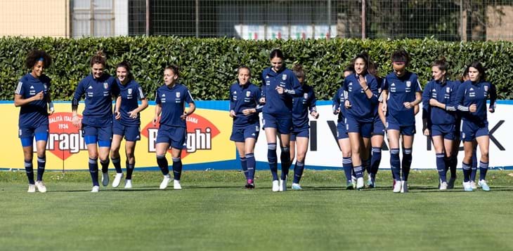 Le Azzurre festeggiano la Pasqua sul campo: a Coverciano prosegue la preparazione in vista del test con la Colombia
