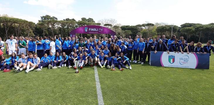 A Tirrenia l'ultimo raduno stagionale. Schiavi convoca 36 calciatrici: quattro giorni di lavoro al Centro di Preparazione Olimpica