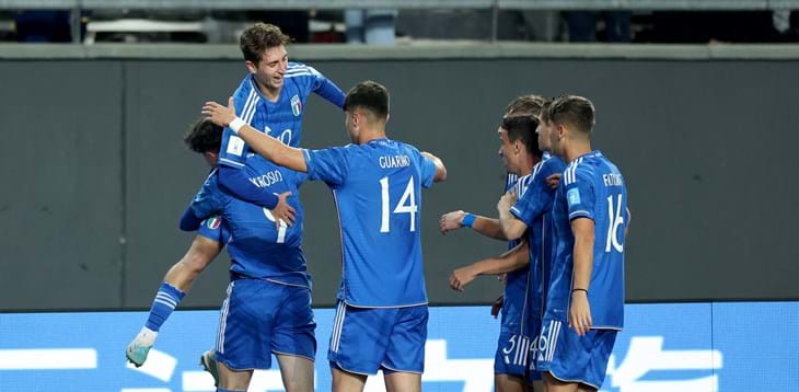 L'Italia continua a sognare: prima Baldanzi, poi il rigore di Casadei, Inghilterra ko, sabato i quarti con la Colombia