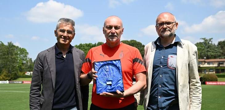 ‘Cronometro d’oro’: al centro sportivo di Milanello, consegnato il premio al preparatore rossonero Matteo Osti