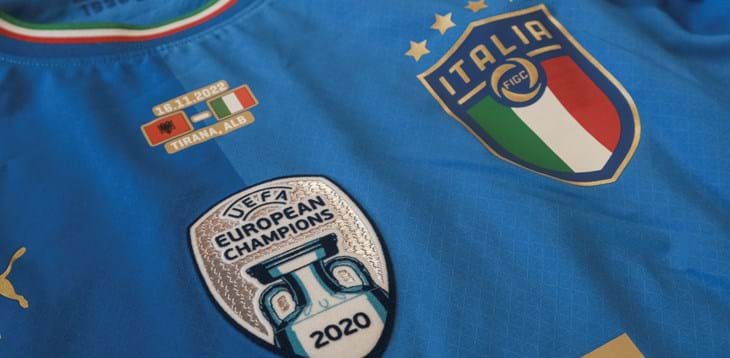 Il più giovane esordiente in azzurro dal 1911: la maglia di Pafundi al Museo del Calcio