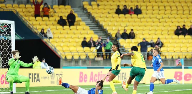 L'Italia perde 3-2 con il Sudafrica ed è fuori dal Mondiale, non basta la doppietta di Caruso