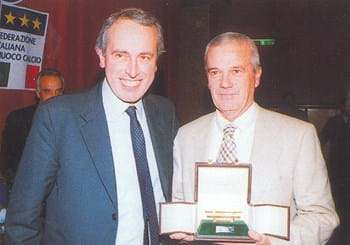 Dal trionfo di Parigi al riconoscimento dei colleghi: la Panchina d’oro a Gigi Simoni
