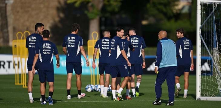In mattinata allenamento a Coverciano, nel pomeriggio la partenza per Bari. Convocato El Shaarawy