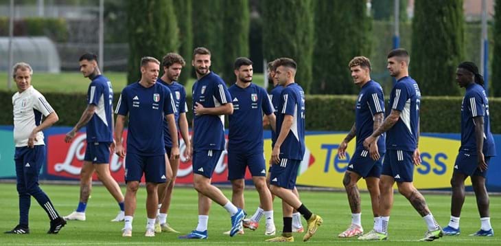 Rifinitura a Coverciano: ultimo allenamento degli Azzurri prima della partenza per Bari