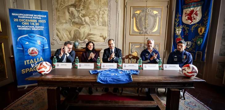 Italia-Spagna presentata in comune a Faenza. Bellarte: “Grande accoglienza, la città fonte d’ispirazione”