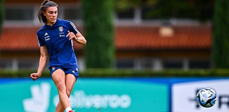 Azzurre al lavoro per preparare il test con l’Irlanda. Bonfantini: “Sarà emozionante per Gama e per tutte noi”. Giugliano lascia il ritiro