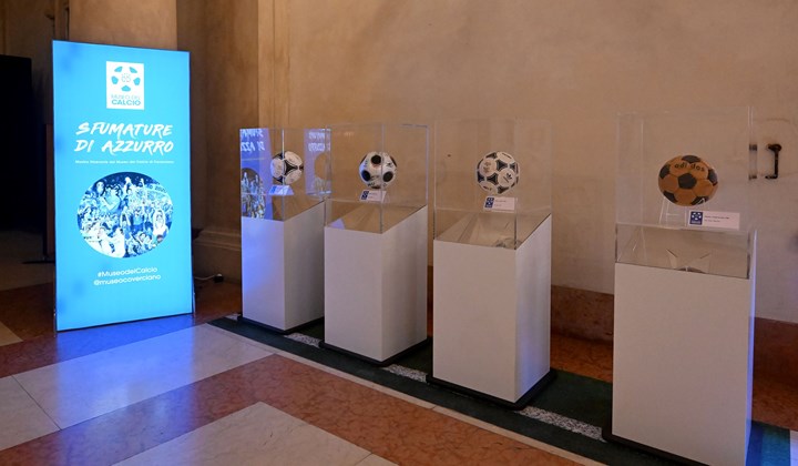 'Sfumature di Azzurro', la mostra itinerante del Museo del Calcio fa tappa a Bologna